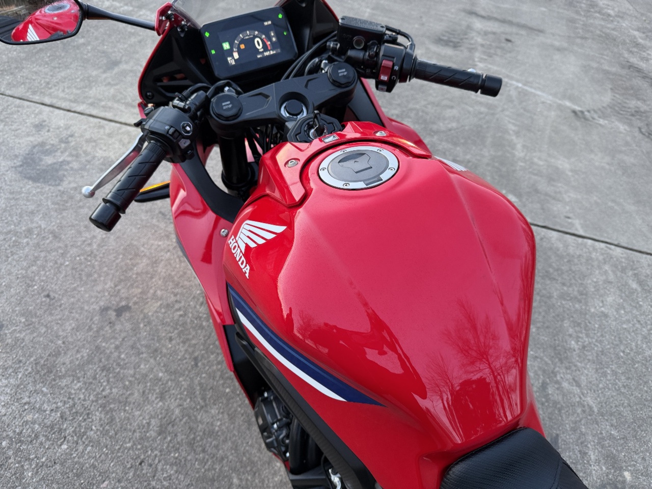 2025 Honda CBR650R E-CLUTCH